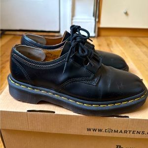 Dr. Martens Ghillie Loafer